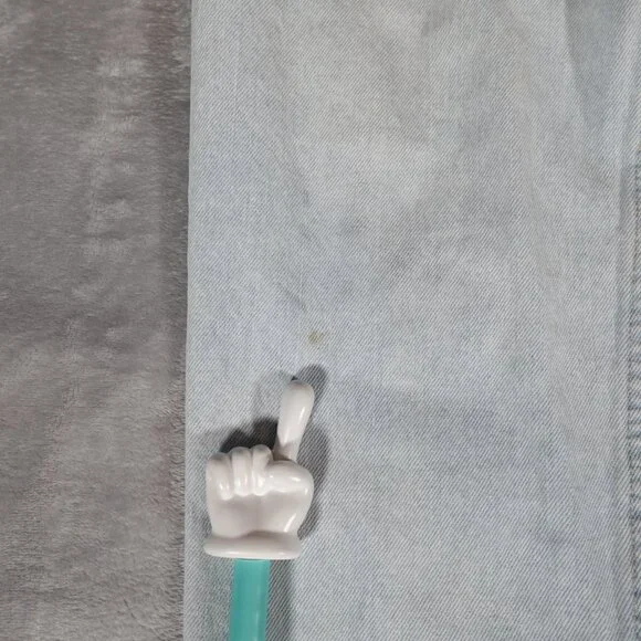 Vintage Levis 550 Relaxed Tapered Leg Jeans Mens 36x36 (Fits 34x35) Flaws READ! - Picture 2 of 16